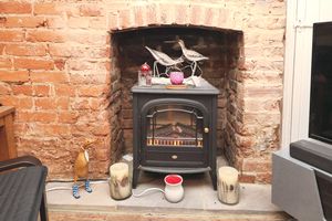 LORDS COTTAGE- click for photo gallery